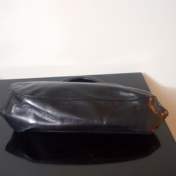 Like new vintage Blk Fendi bowling bag - Picture 6 of 7